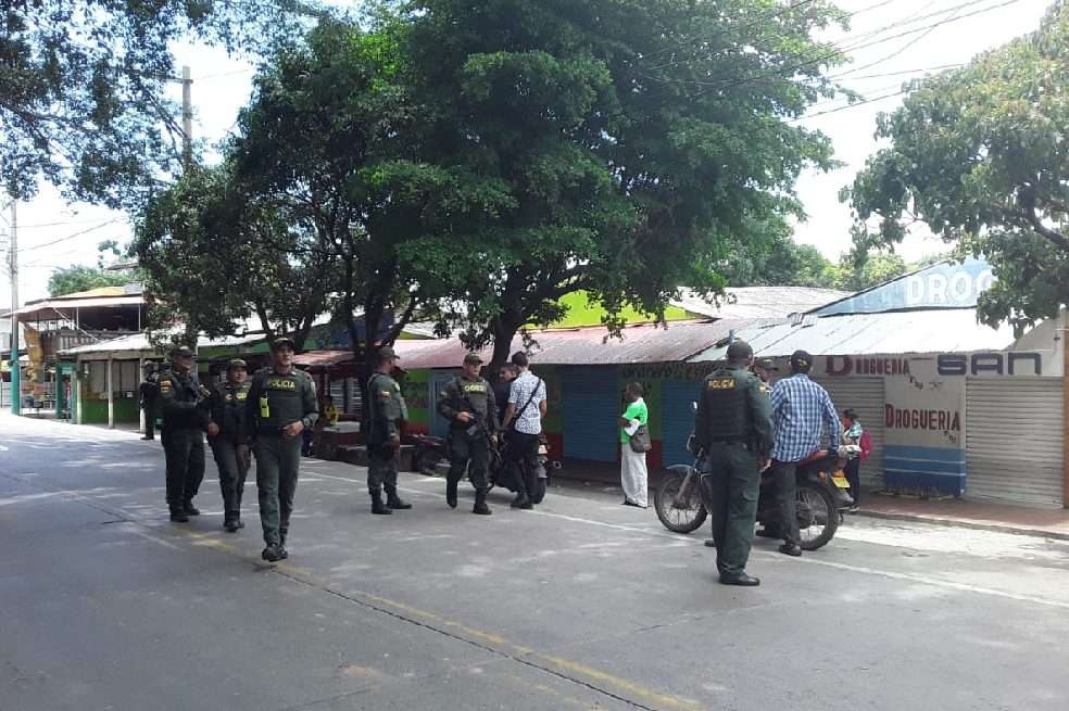 En el corregimiento de Mingueo, municipio de Dibulla en La Guajira los comerciantes temen abrir sus locales a pesar de la presencia de la fuerza pública.Cortesía