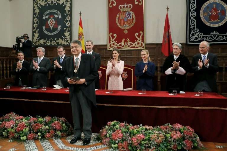 Sergio Ramírez habló de sus deudas literarias con el autor de Don Quijote y con Rubén Darío al recibir el Premio Cervantes. / Afp
