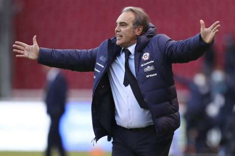 Martín Lasarte: “Colombia hizo ver mal a Chile”