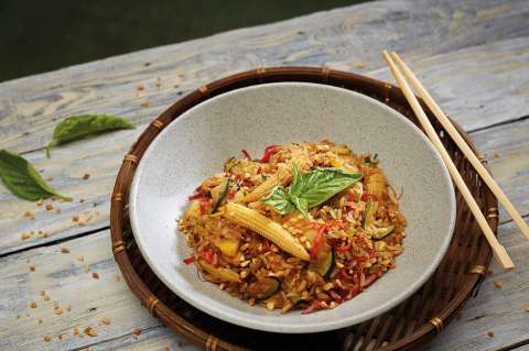 Te enseñamos cómo preparar el tradicional arroz jazmín vegetariano