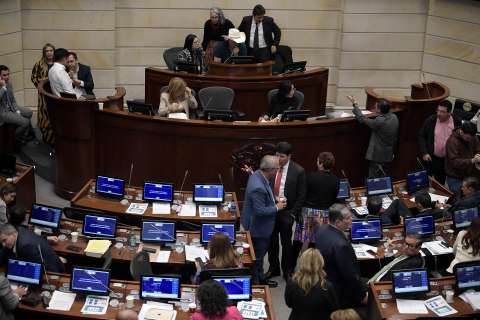“Vergonzoso y delictivo”: reacciones a la polémica en el Senado por elección de magistrado