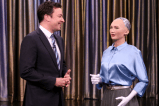 Medellín recibirá a Sophia, la carismática robot humanoide