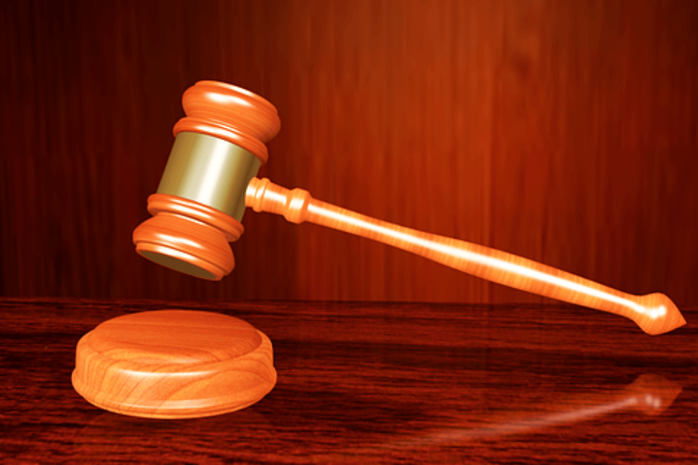 Desde el año 2015, las autoridades empezaron a descubrir la falsificaban y venta de calificaciones y títulos de Abogado de la facultad de Derecho. / Pixabay.