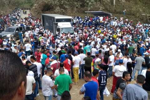 Varios heridos tras explosión en cierre de campaña de senadora Olga Suárez en Segovia (Antioquia)