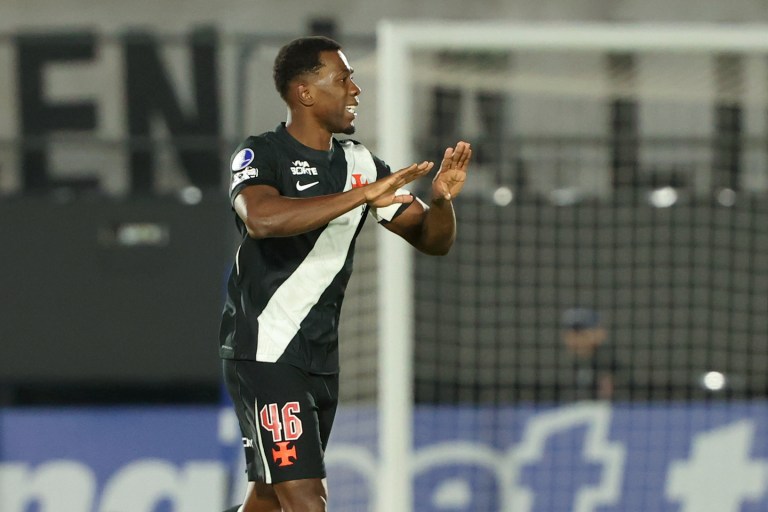 Carlos Cuesta marcó gol en la derrota de Vasco da Gama en la Copa Sudamericana: video