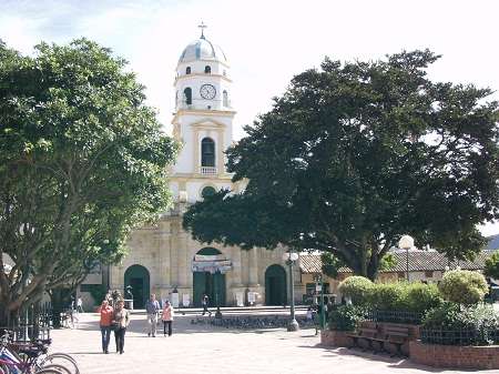 En medio de la celebración de los primeros 100 días de administración, el alcalde del municipio presentó el plan de desarrollo para Chia.