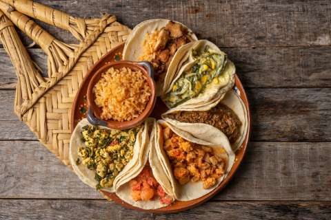 Turismo gastronómico para celebrar con mamá: cinco destinos para comer bien