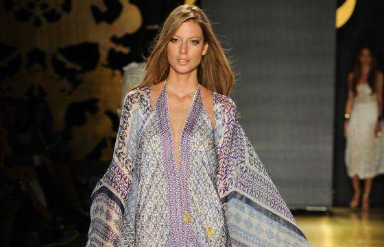 La diseñadora Renata Lozano presentó una colección elegante y sofisticada