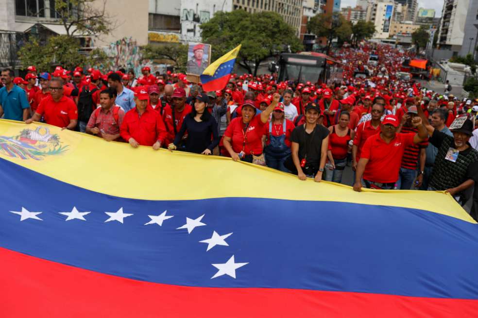 Miles de chavistas se movilizaron en Caracas para expresar su rechazo al atentado que sufrió el sábado 4 de agosto el presidente venezolano, Nicolás Maduro, que acusó del fallido ataque a los diputados Juan Requesens, Julio Borges y al expresidente colombiano Juan Manuel Santos. / EFE