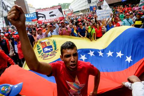 Oposición marchará a corte suprema, detonante de protestas en Venezuela