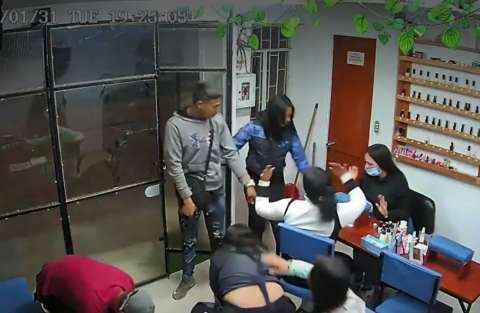 Atraco en un spa de uñas de Bogotá provocó desmayo en una clienta