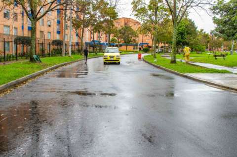 Taparon los huecos del barrio El Cortijo en Bogotá