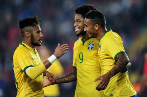 Brasil pone a prueba su maquinaria ante una Costa Rica