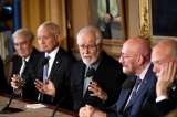 Hace falta un movimiento que rejuvenezca el mundo, advierte el Nobel de Química Dubochet