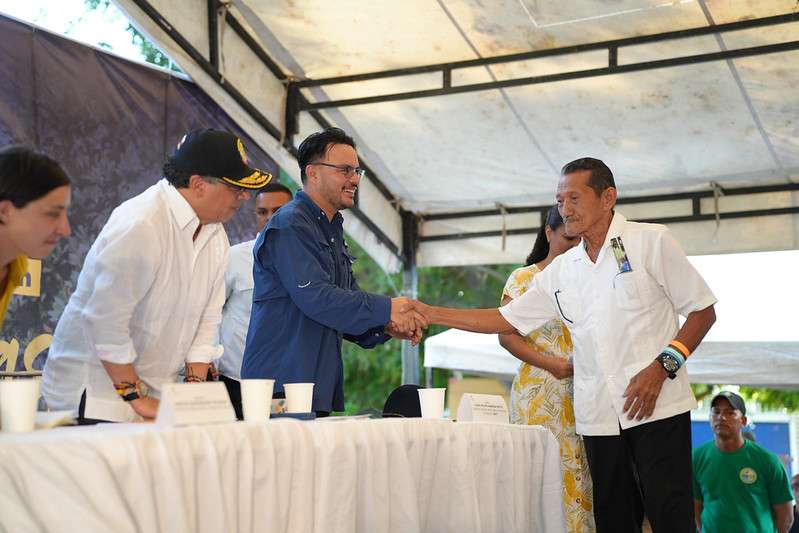 Petro entrega de tierras Las Pavas