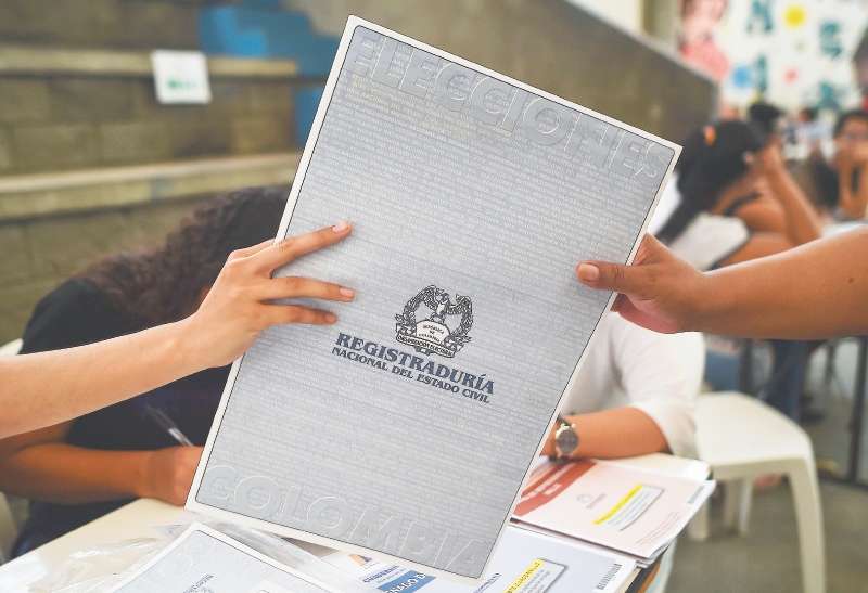 El domingo 27 de octubre se realizarán las elecciones locales y departamentales, en la que se juegan 32 gobernaciones y 1.102 alcaldías. / AFP