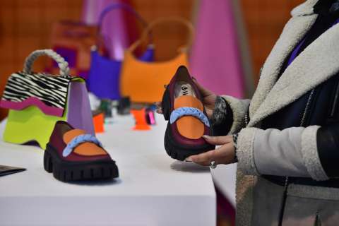 ¿Cuántos zapatos compran los colombianos al año?