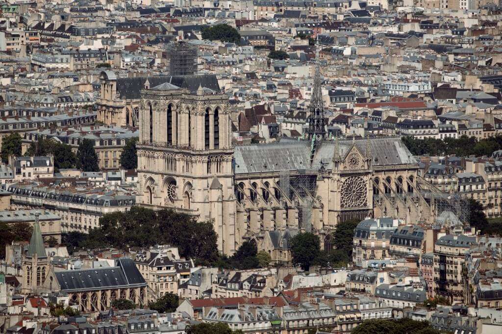 La catedral de Notre-Dame está ubicada en la Île de la Cité (isla de la ciudad), en el centro de Paris. / AFP
