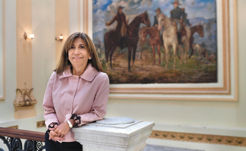 Martha Lucía Zamora dice que se enfrentó a un mundo hostil, "a la soledad, la cancelación de mis vínculos académicos y hasta al castigo de una reconocida entidad financiera que canceló mis cuentas". / Jose Vargas