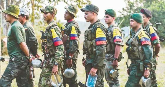Durante los últimos días, cerca de 200 guerrilleros se han desplazado hacia los Llanos del Yarí para participar en la Décima Conferencia de las Farc. / AFP.