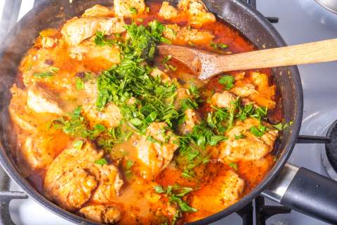 Pollo con mazorca rápido y fácil para preparar en casa
