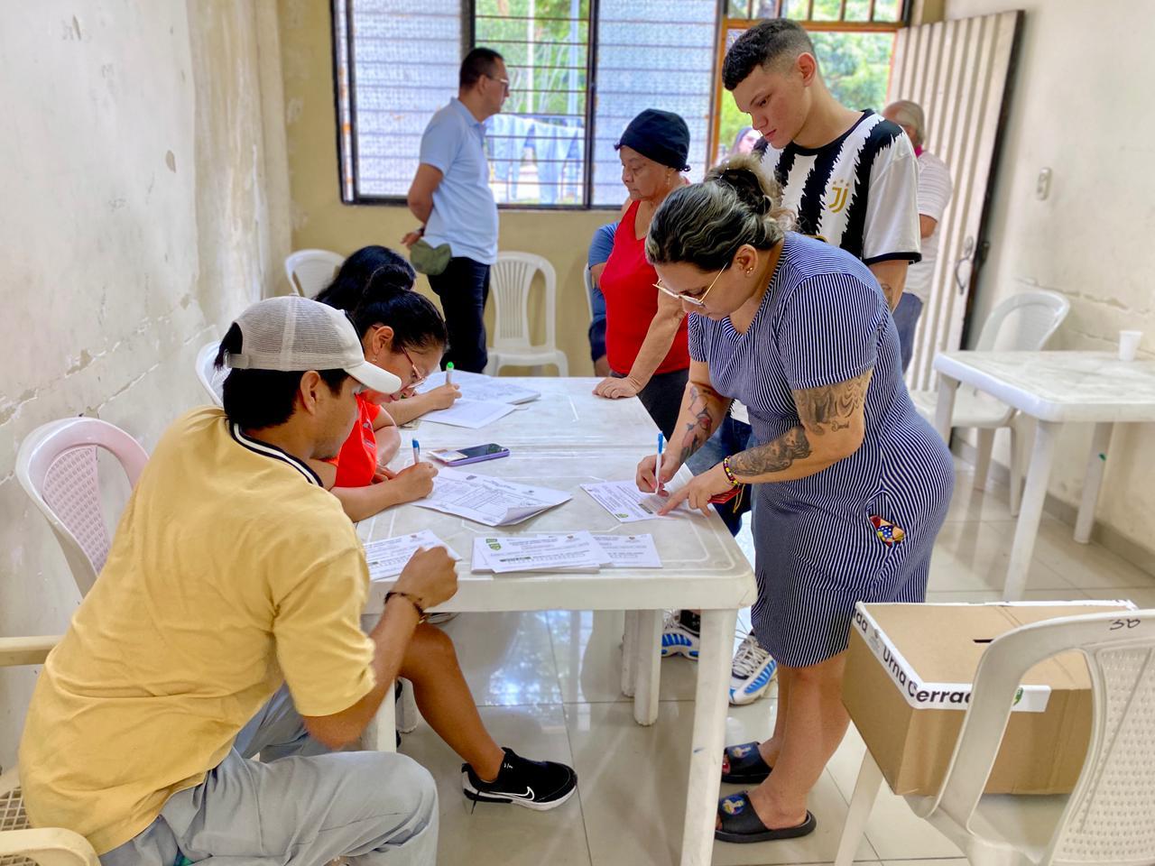Las elecciones atípicas de varias juntas de acción comunal reabrieron la conversación sobre el papel que cumplen estas organizaciones en el liderazgo comunitario de Cali.