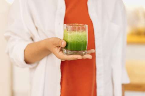 ¡Ojo con los jugos verdes! El ‘milagro’ saludable que no todos deberían tomar