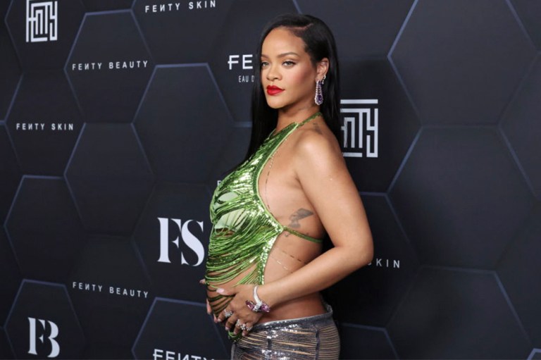 ¿Es el hijo de Rihanna? Se conoce una foto de Rihanna con un bebé