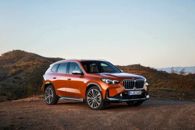 En su tercera generación, la BMW X1 que inició preventa en Colombia incluye un motor a gasolina TwinPower turbo de 1.5 litros, tres cilindros y una potencia máxima de 156 caballos. Su torque es de 230 Nm.