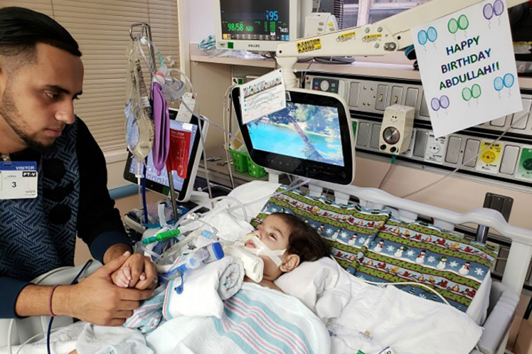 Murió el niño yemení por el que una madre luchó para entrar a Estados Unidos