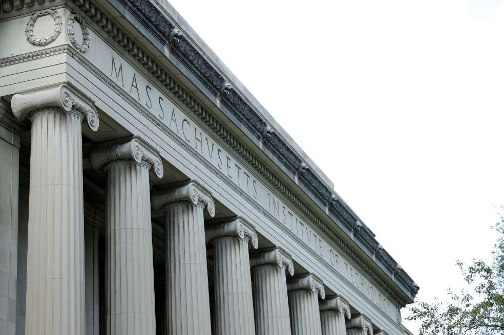 El Instituto Tecnológico de Massachusetts había demandado, junto con la Universidad de Harvard la polémica decisión de la administración de Trump.