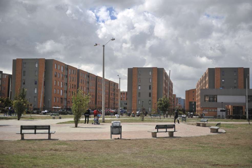 La disminución en las tasas hipotecarias hacen atractiva la compra de vivienda. / Gustavo Torrijos - El Espectador