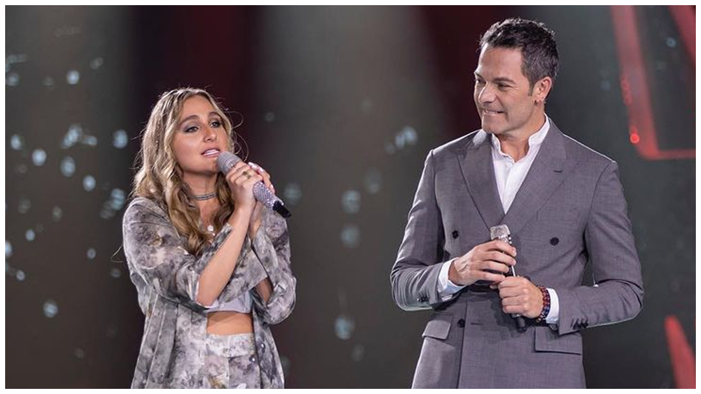 Iván Lalinde recibió a Laura Maré luego de su presentación en la tarima de La Voz Kids, en donde interpretó su canción "No pasa nada".