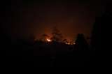 Continúa incendio en los Cerros Orientales, bomberos retomarán labores este martes