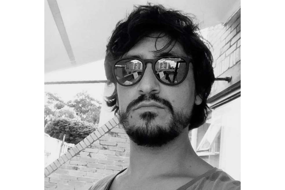 Sebastián Arango es pintor y guitarrista de jazz. Estudió en el Conservatorio Manuel de Falla en Buenos Aires, Argentina. / Cortesía