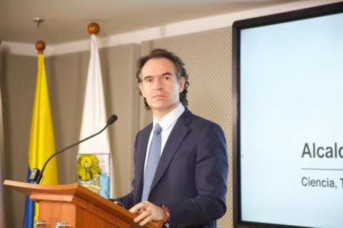 Fico Gutiérrez denunció que vendieron gerencia de Afinia por 8 millones de dólares