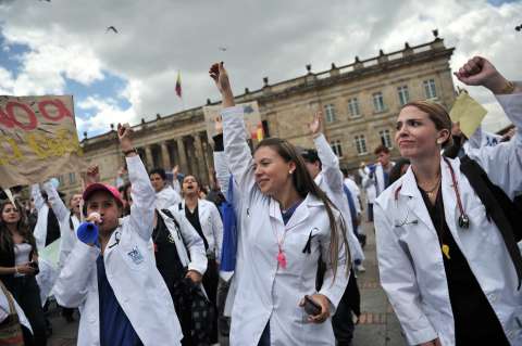Minsalud anuncia recursos para el pago de internado a estudiantes de medicina