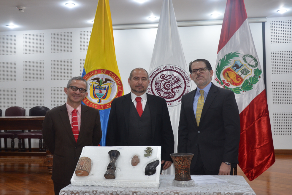 Ernesto Montenegro Pérez (centro) es el director de Instituto Colombiano de Antropología e Historia. / Cancillería