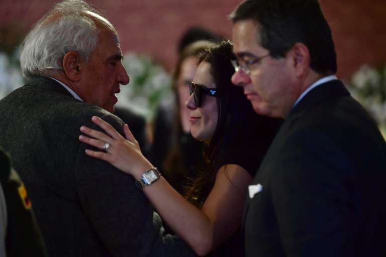 Exequias y homenajes al exvicepresidente Germán Vargas Lleras avanzan en el salón Simón Bolívar del Palacio de San Carlos.
