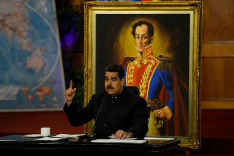 Maduro advierte a la oposición que este año "vendrán nuevas victorias"