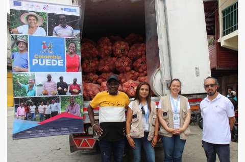 Pequeños productores de Tumaco venderán diez toneladas de coco mensuales a Yupi