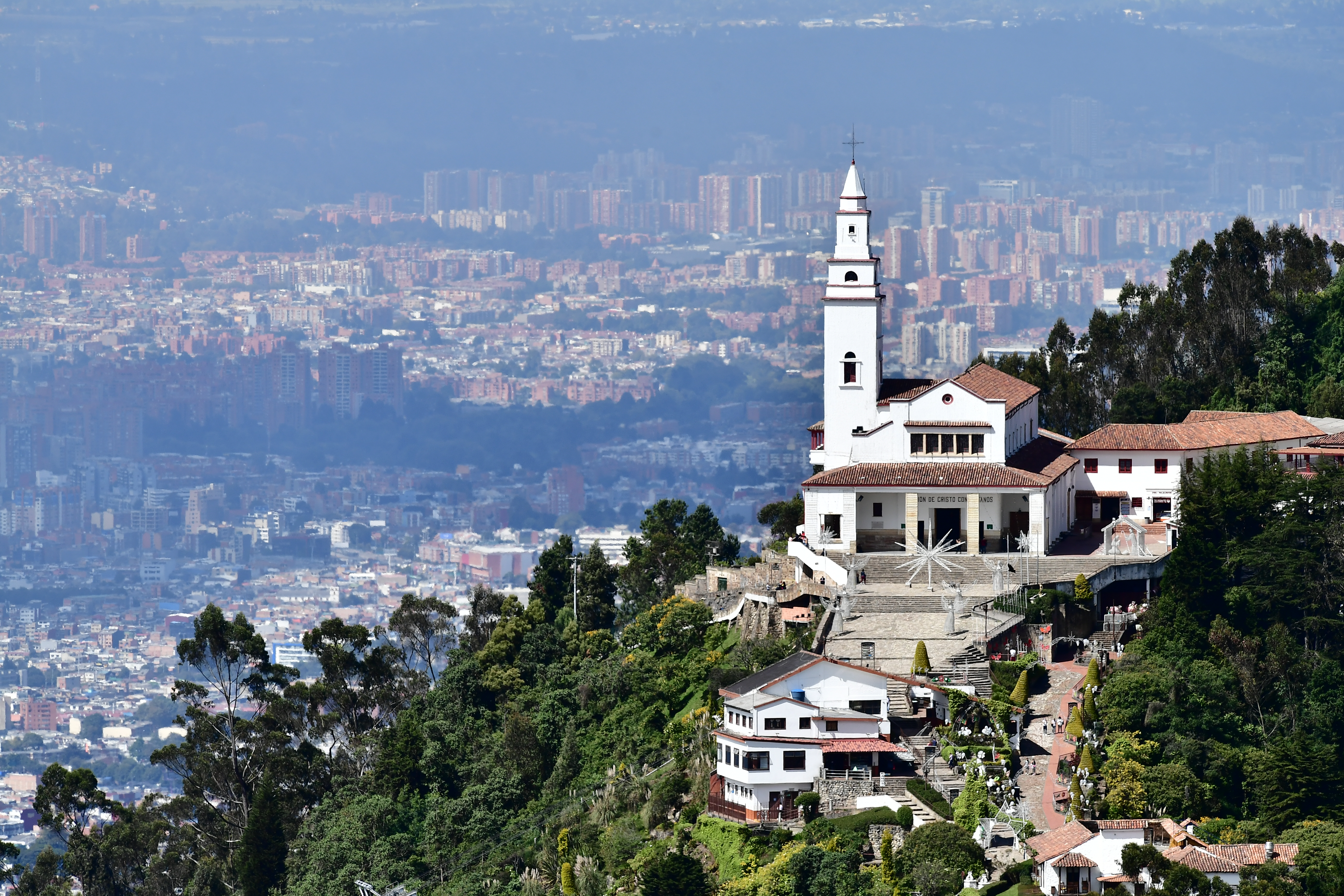 Contaminación de Bogotá vista desde el Cerro de Monserrate