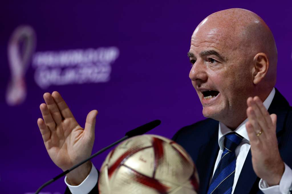 DOHA, 16/12/2022.- El suizo Gianni Infantino, presidente de la FIFA, destacó el "gran éxito" del Mundial de Qatar 2022 a falta de que se disputen dos partidos, el Croacia-Marruecos, por el tercer puesto, y la final, Argentina-Francia, este viernes en Doha. EFE/ Alberto Estévez