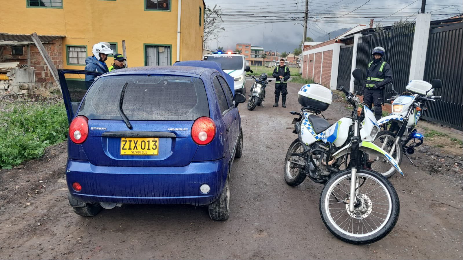 De acuerdo con el concejal Julián Quintero, el responsable debe responder por más de 8 millones en multas solo en ese spark y casi 36 millones en los demás carros que tiene en su poder.