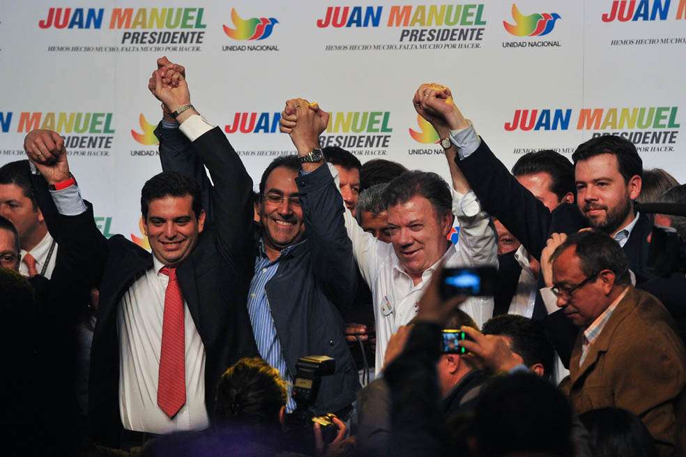 Santos y los jefes de los partidos de la Unidad Nacional, en el lanzamiento de su sede. / Luis Ángel