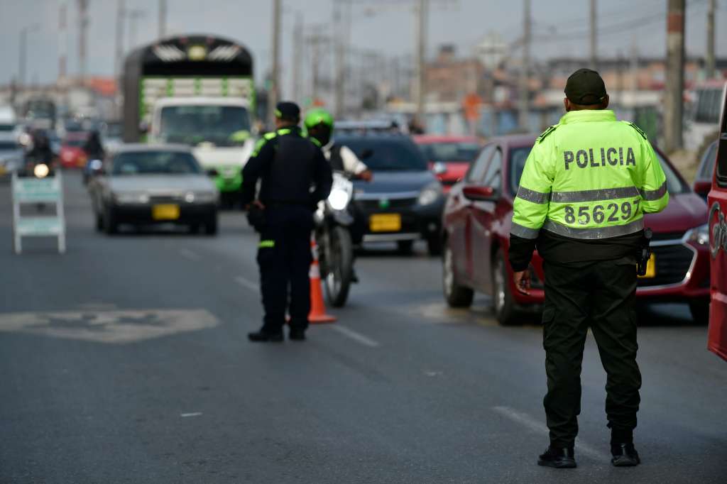 Retenes de tránsito durante la plan éxodo, en la autopista sur, peaje mondoñedo.