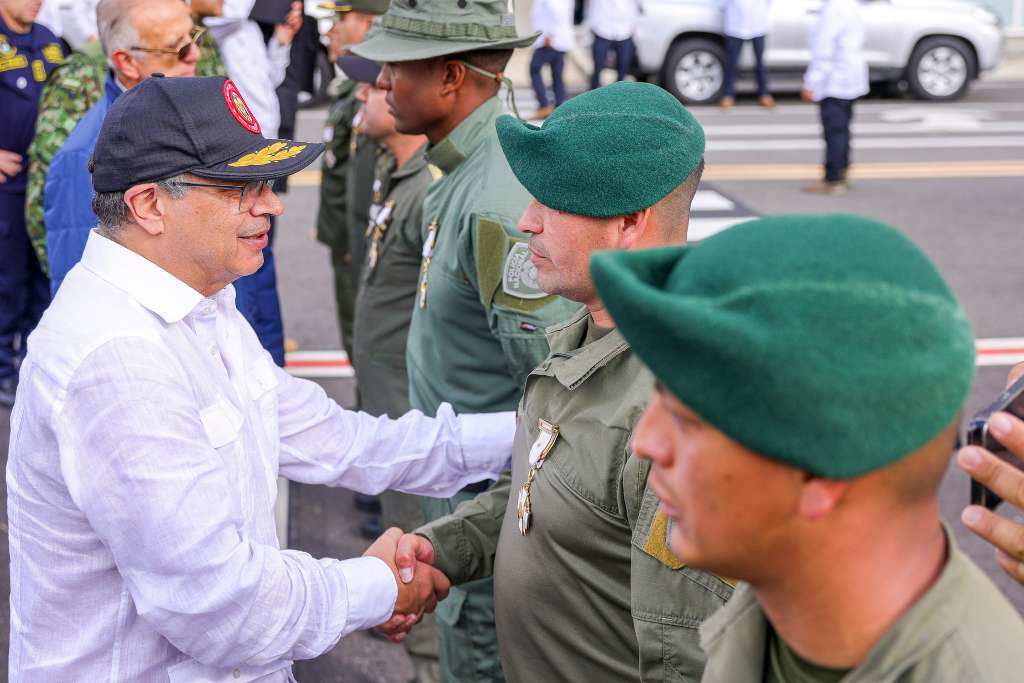 Petro policías Cauca