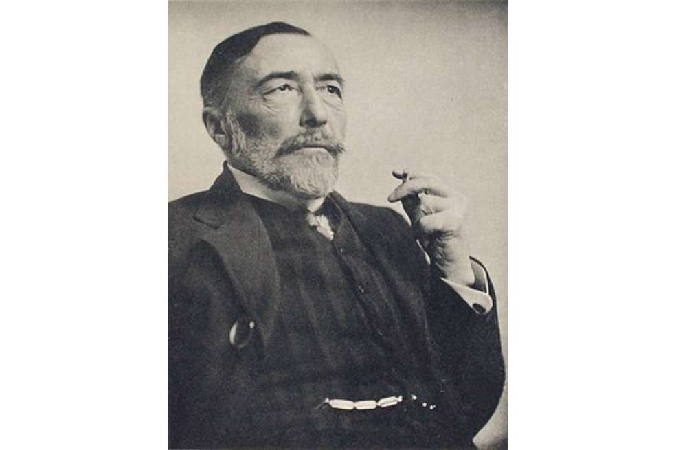 Joseph Conrad, autor de "El corazón de las tinieblas".