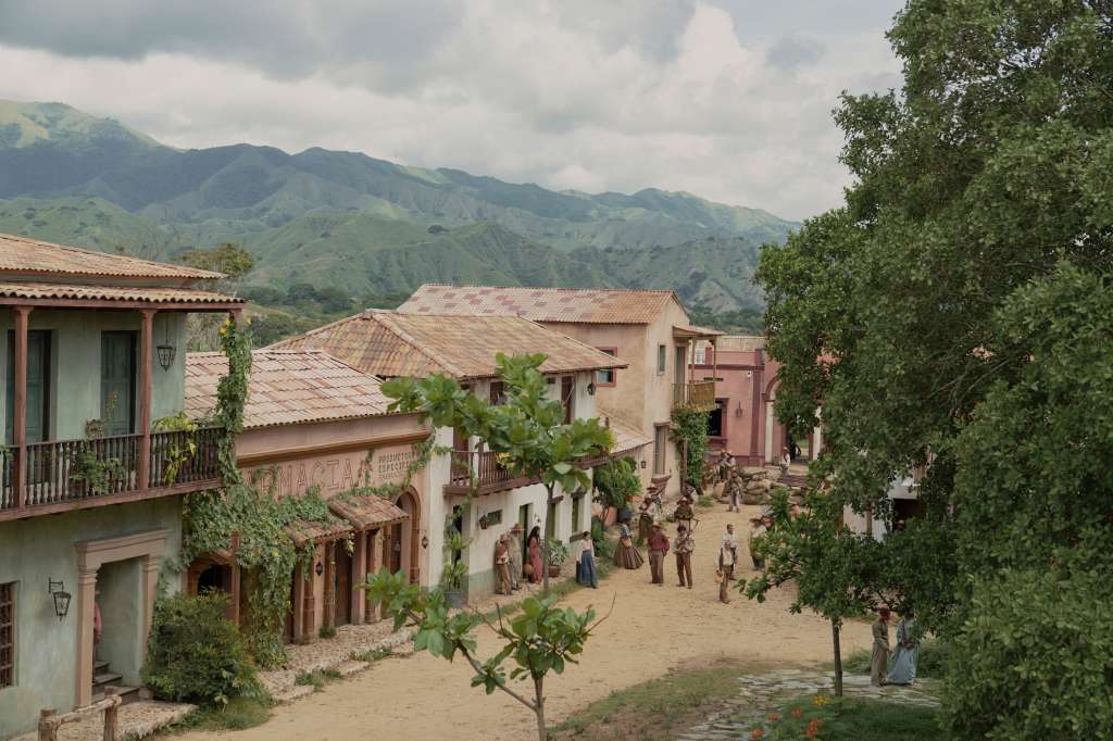 El pueblo ficticio de Macondo fue traído a la vida para el rodaje de la serie en Alvarado, Tolima.