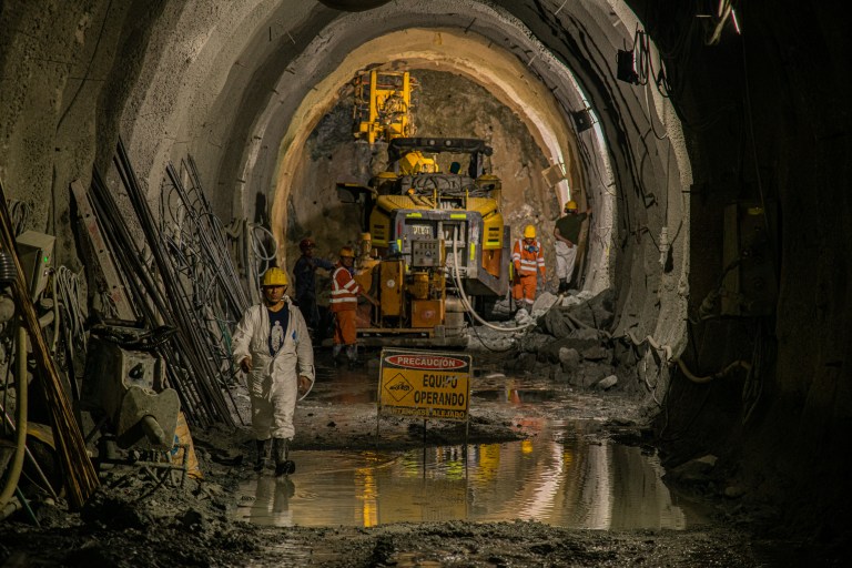 Están a 100 metros de terminar las excavaciones del túnel más largo de América